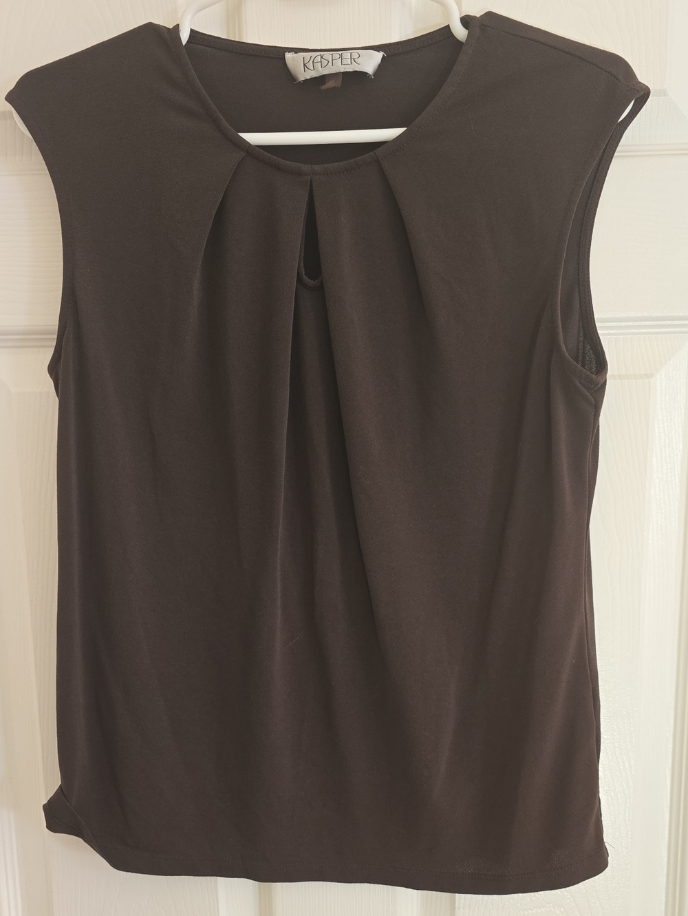 Kasper Women's Dark Brown Sleeveless Pleat-Neck Top